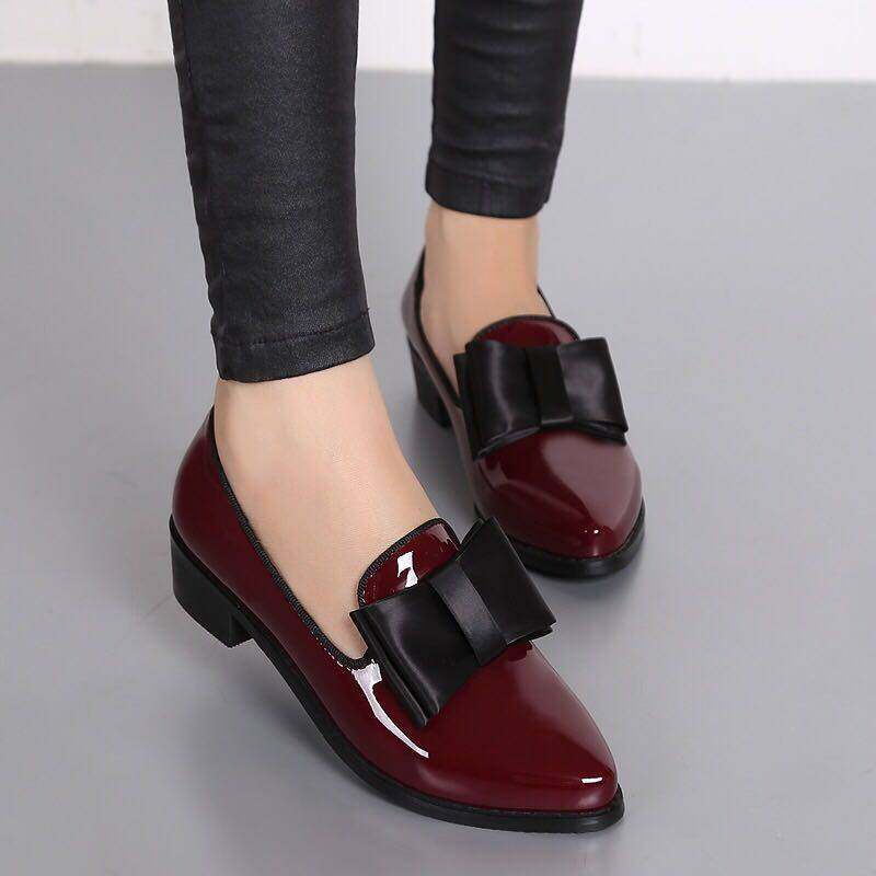 Ladies British Style Flat Pointed Patent Leather Bow Low Heel Small Leather Shoes