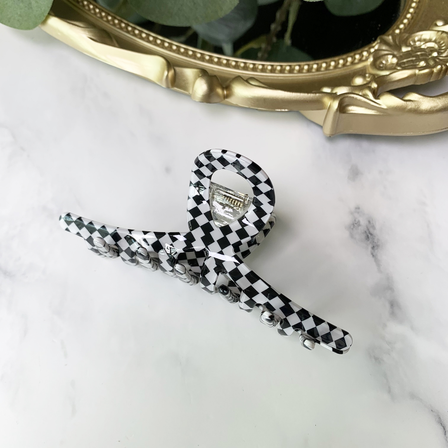 [SG | NEW] Gingham Pattern (Small) Acetate Fiber Big and Medium hair Claw Hair Clip, Trending Checkered Pattern Cool Girl Hair Claw